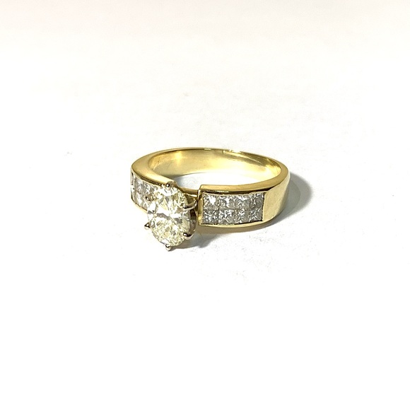 18K 1 Cwt. Fancy Yellow Oval & Princess Cut Diamond Solid Gold Ring - Picture 2 of 5